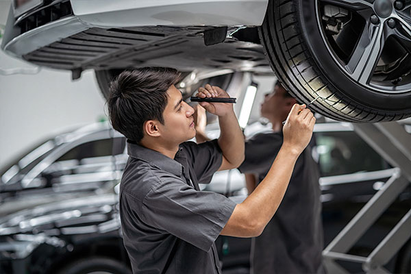 Autocare technician